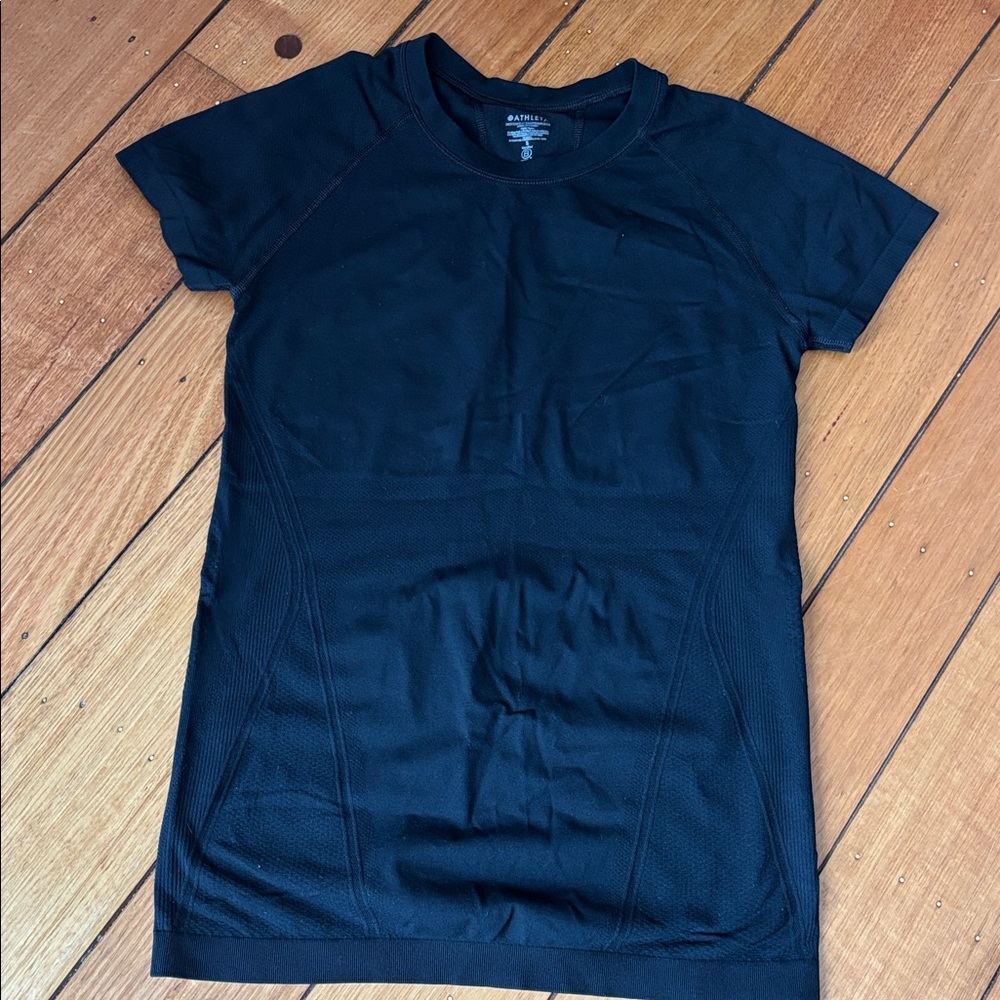 Athleta short sleeved workout top black size S